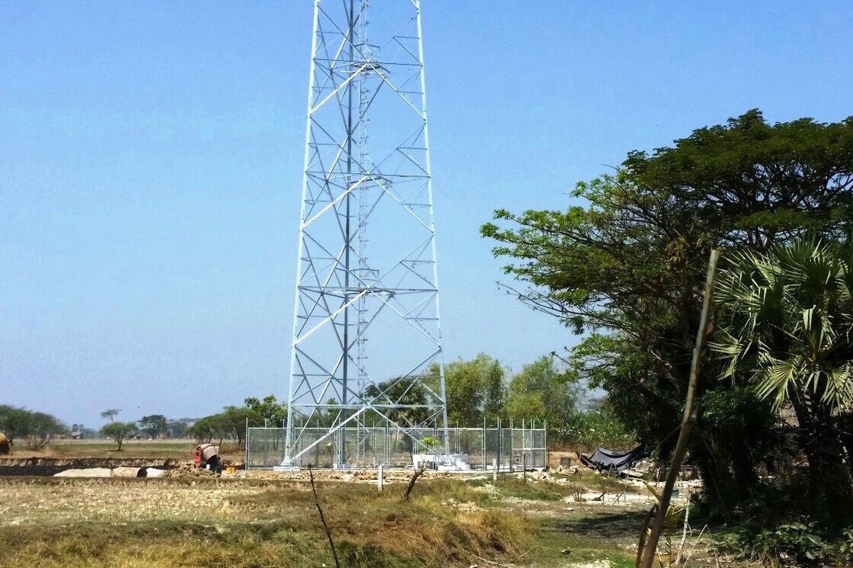 Ground-based 4-legged lattice tower structure